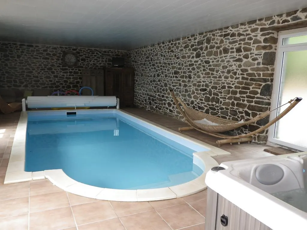 Chambres D'Hotes A La Ferme De La Rochelle Bed & Breakfast Roz-Landrieux Франция
