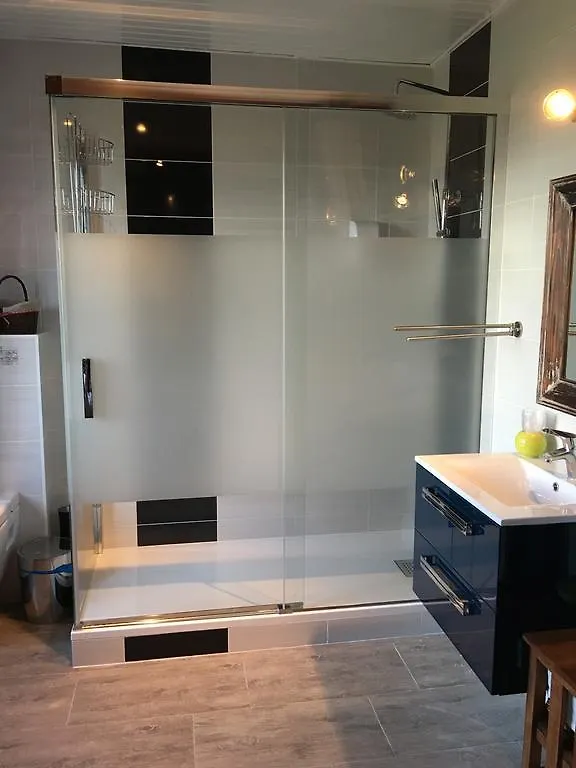 Chambres D'Hotes A La Ferme De La Rochelle Bed & Breakfast Roz-Landrieux