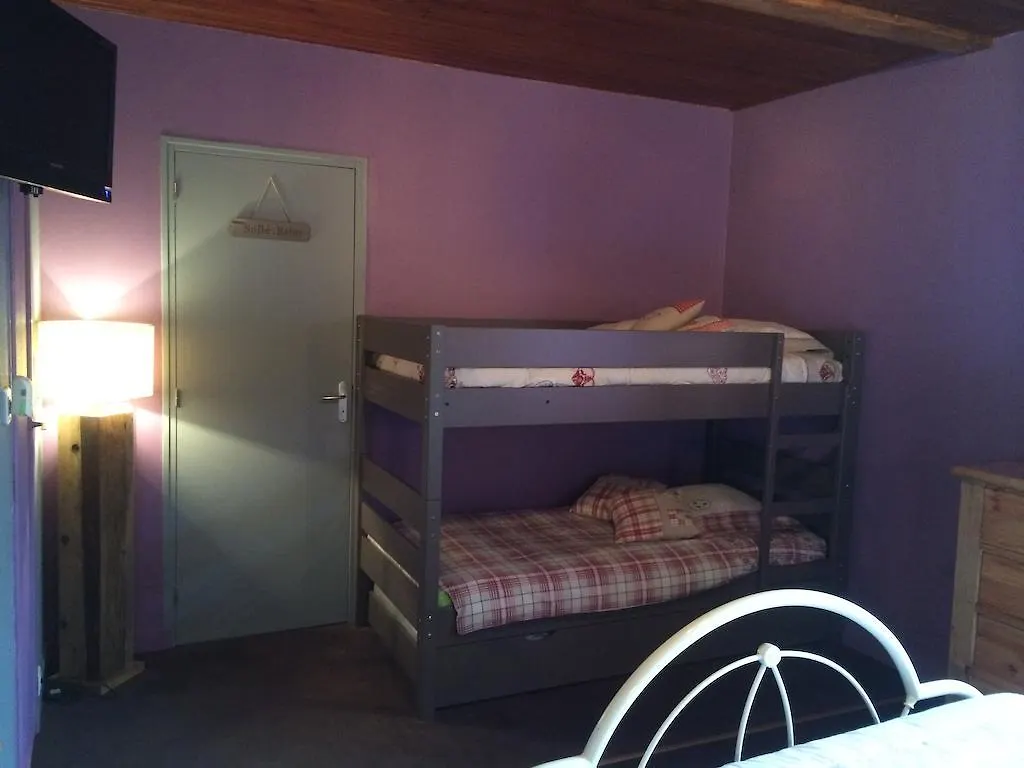 Chambres D'Hotes A La Ferme De La Rochelle Bed & Breakfast Roz-Landrieux Франция