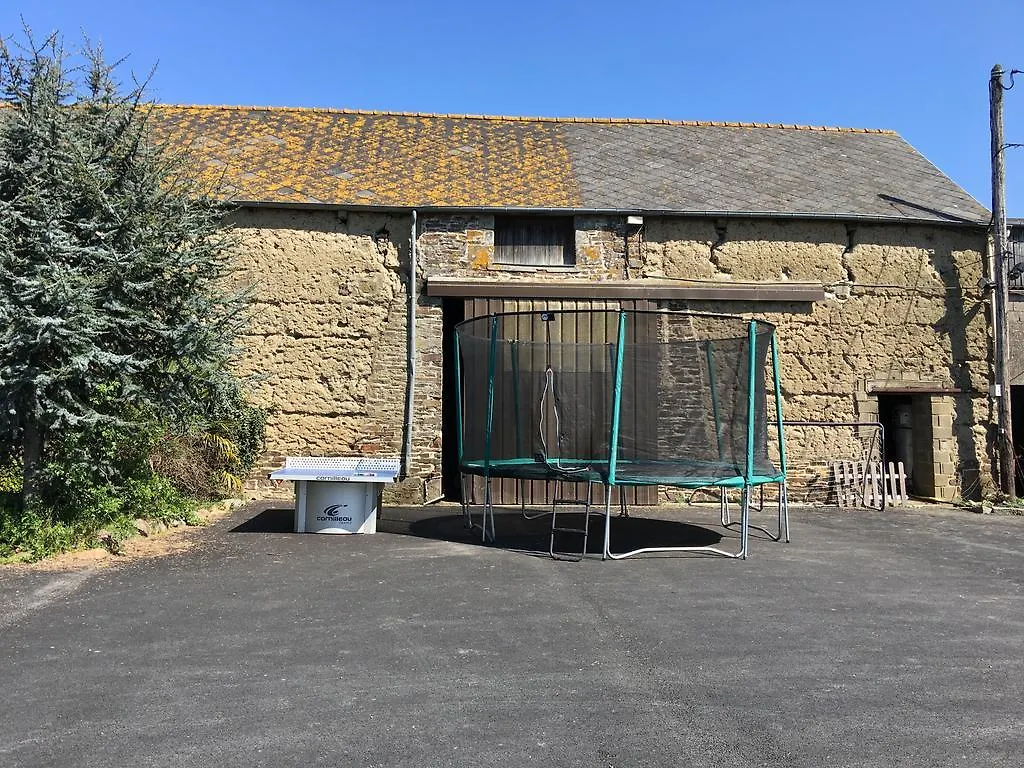 Chambres D'Hotes A La Ferme De La Rochelle Bed & Breakfast Roz-Landrieux