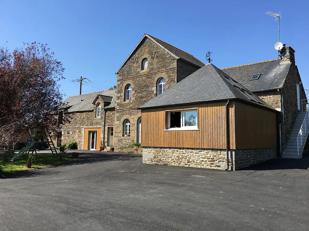Chambres D'Hotes A La Ferme De La Rochelle Bed & Breakfast Roz-Landrieux